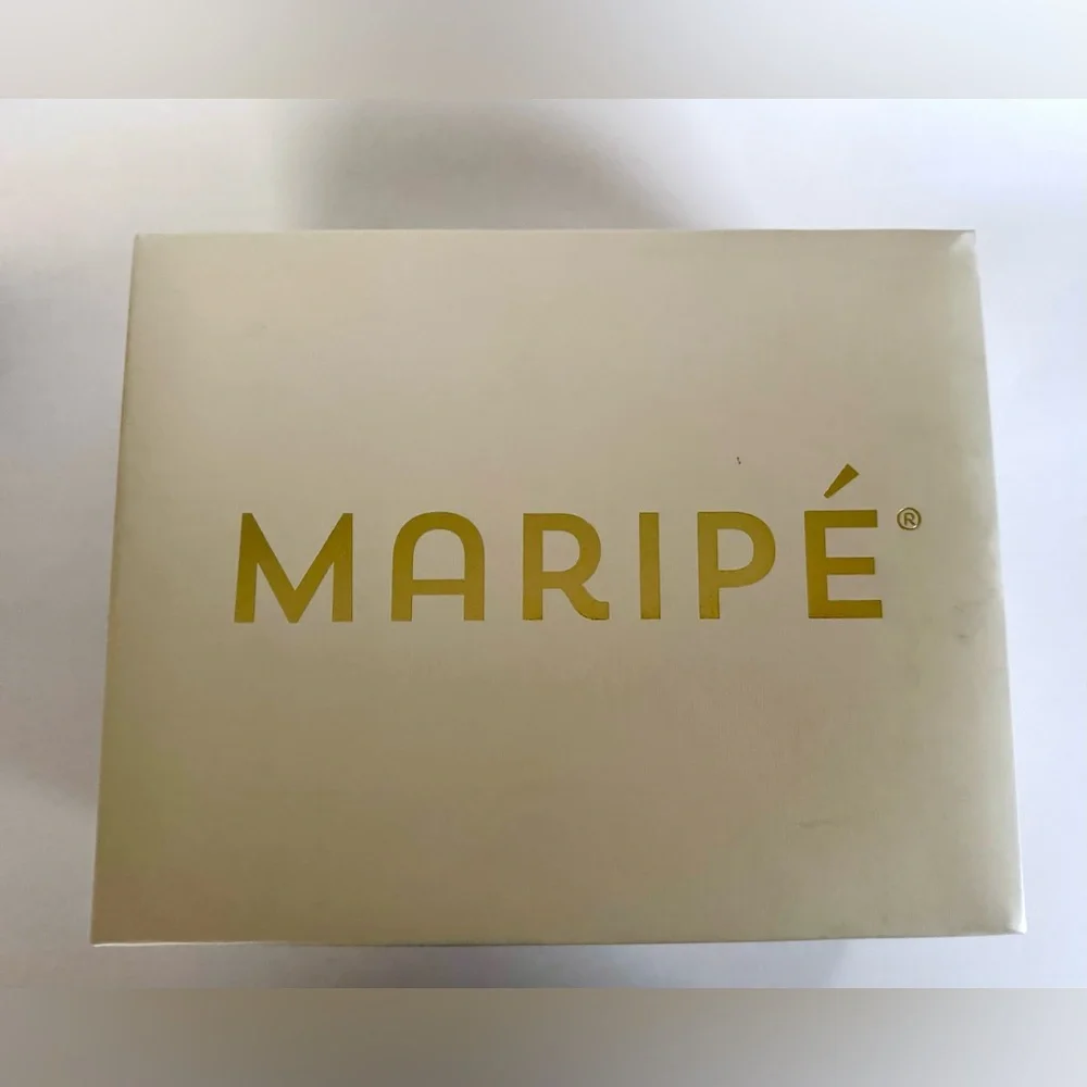 Marípe - Lexie Wedge Sandal in Silver - Size 9.5 - EUC